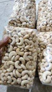 Kacang Mete Mentah Utuh Mede Patahan Mente Belas Dua Khas Wonogiri