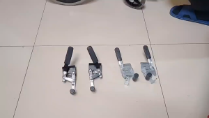 2pcs Sparepart Kursi Roda: Tuas Rem Dudukan Rem dan Suku Cadang Pengunci Ban