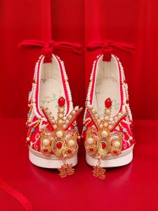 Giày Cưới Cổ Điển Màu Đỏ Thủ Công Giày Cao Gót Giày Đế Bằng Thêu Hoa Giày Đế Bằng Đế Cao Su Mũi Nhọn Cho Nữ