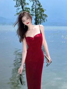 ชุดเดรสยาวแขนกุดสีแดง ทรงเอ คอวี กระโปรงทรงเอ ชุดราตรี ชุดแต่งงาน ชุดเดรสยาว ชุดทำงาน ชุดเดรสยาว ชุดเดรสยาว