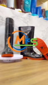 🔺️รองเท้าบูทดำยาว รุ่น 898 บูทดำพื้นส้ม สูง 14นิ้ว ผลิตในไทย🔺️รองเท้าบูทกันน้ำ รุ่น 898 สูง 14นิ้ว รองเท้าบูทยาง รองเท้าบูทยาวสีดำพื้นส้ม - MFS