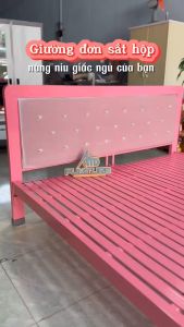 Giường sắt hộp giá rẻ 1m8x2m màu hồng y hình- giường sắt chịu lực tốt