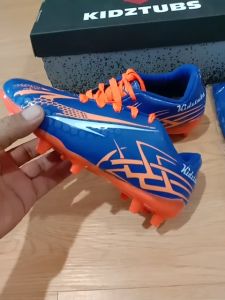 KIDZTUBS Paket Komplit Sepatu Bola Anak Usia 6-10 Tahun