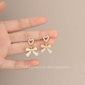 Fashionable Pearl Heart Pendant Butterfly Knot Ear Cuff No Piercing Required Elegant Lady Style French Mesh Incense Tray Ear Jewelry