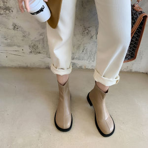 ผู้หญิง ฤดูหนาว ผ้าขนแกะ รองเท้าบูท Martin มีเส้นขนาดใหญ่ 41-43 ส้นหนา ยืดได้ รองเท้าบูทสั้น ฤดูใบไม้ผลิ ฤดูใบไม้ร่วง รองเท้าบูทเดี่ยว สไตล์เกาหลี หัวมน