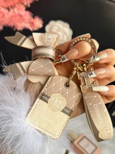 เคสใส่บัตรประตูลิฟต์รูปหยดน้ำทรงสี่เหลี่ยมผืนผ้าพร้อมหัวเข็มขัด ปกป้องบัตรและหัวเข็มขัดในตัว ดีไซน์หรูหรา สำหรับผู้หญิง