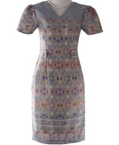 ชุดผ้าไทย ชุดลายไทย ชุดออกงาน ชุดผ้าไหมงานตัด ผ้าไหมสีเทา สินค้าพร้อมส่ง