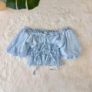 MEMMO TOP เสื้อแขนบอลลูนลายPolkadot ผ้าโรซี่ ผูกโบว์อก