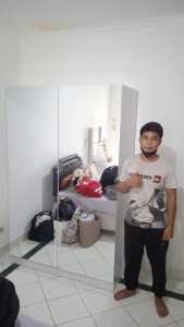 LEMARI PINTU 2 FULL KACA