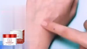 EELHOE 50g Krim Pemutih Bintik & Anti-Penuaan
