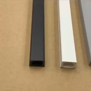 Set 5pcs Aksesoris Trunking Kabel PVC 20x10mm Termasuk Konektor Siku dan Pojokan untuk Instalasi Kabel Duct yang Presisi