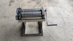 Máy Cắt Bánh Tráng Trộn Quay Tay Inox