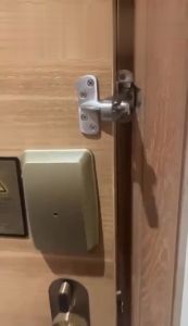 Zinc Alloy Door Lock Buckle Guard Anti-Theft Clasp Lock Door Chain Door Guard Security Door Lock