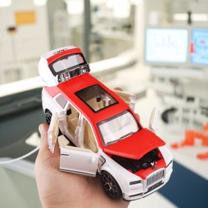 โมเดลรถ Rolls-Royce Cullinan 6 ประตูไฟและเสียงสำหรับเด็ก โมเดลรถเล่นสำหรับเด็กชาย รถยนต์เล็กสำหรับเด็กวัยเตาะแตะ