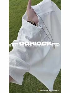 QOTRIOCK | New Chinese Style Tree Bark Pattern Henley Collar Short Sleeve Mens T-Shirt