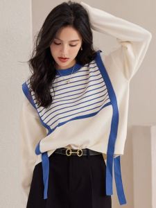 เสื้อสเวตเตอร์ถักลายทางสไตล์ฝรั่งเศสสำหรับผู้หญิง ดีไซน์เก๋ไก๋ 2025 ฤดูใบไม้ร่วง/ฤดูหนาว เสื้อถักแบบปลอมสองชิ้น ทรงหลวมๆ แขนยาว ปกติ