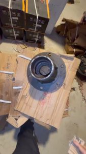 May ơ trước xe ô tô 1061 lắp cho xe ô tô 35 tấn phổ biến