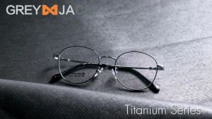 Grey Jack Kacamata Bahan Titanium Sangat Ringan dan Kokoh Model Oval Fashion Laki-laki dan Wanita Bisa Minus Antiradiasi Blueray Photocromic 8030