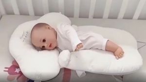 Bantal Dotu & Bantal Peluk Bayi Anti Kaget: Manfaat & Pemilihan