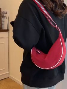 Women's Diagonal Cross Bag: A Versatile Casual Commuting Dumpling Bag