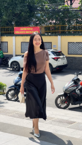 [MUA 2 GIẢM 25K] Áo thun nữ lệch vai dáng ôm nhẹ tay ngắn đính nơ trang trí thời trang GUMAC LATF1101