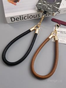 Short Leather Phone Strap Mens Outdoor Fashion Wristband Keychain Shell Durable Trendy Digital Accessories Mobile Phone Chain