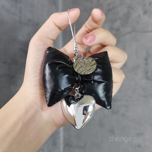 จี้โทรศัพท์มือถือสำหรับผู้หญิง จี้รูปผีเสื้อหัวใจสุดเก๋ไก๋ สไตล์อินส์ เครื่องประดับสร้างสรรค์ จี้โทรศัพท์มือถือ