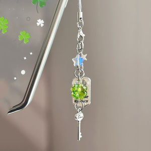 Lucky Grass Mobile Phone Chain Beaded Wind Bell Camera Bag Keychain Versatile Four Leaf Clover Pendant Gift