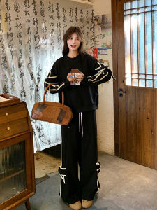 Bộ Đồ Hai Mảnh Màu Đen Rộng Rãi Thoải Mái Cho Nữ Mùa Thu 2025 Áo Thun Cổ Tròn Tay Dài Quần Ống Rộng Có Nơ Thời Trang Chống Lão Hóa