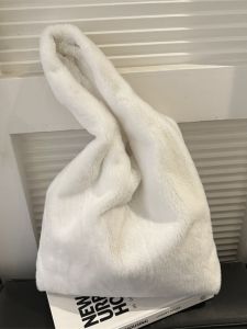 Cute Fluffy Tote Bag Autumn Winter Large Capacity Single Shoulder Fashionable Versatile Handbag Youth Casual Magnetic Buckle Closure