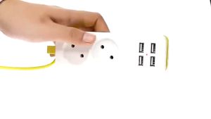 Colokan Listrik Traveling Stop Kontak 4 USB Port & Kabel 1.5M