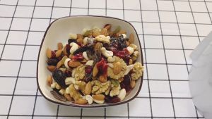 Mixed Nuts 7In1 Trail Daily Nuts Dried Fruits and Nuts Ready to Eat Nuts Healthy Snack Slimming Meal Replacement Mix nut