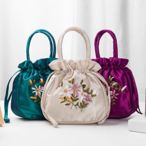 กระเป๋าถือผ้าปักมือทำจากผ้าฝ้ายโพลีเอสเตอร์ กระเป๋าถือขนาดเล็กสำหรับคุณแม่ กระเป๋าสะพายไหล่แบบลำลองสำหรับวัยกลางคนและผู้สูงอายุ