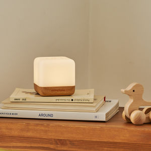 [Malang Honey] LED Nursing Light USB Rechargeable Cube Flip Timer Portable Desk Lamp for Baby Feeding/Sleeping/Eye Protection with 2colors 145g
