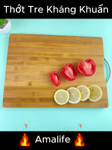 Thớt Tre Tự Nhiên Kháng Khuẩn Chống Mốc Không Mùn An Toàn Dụng Cụ Nhà Bếp Có Tay Cầm Siêu Bền Đẹp Hãng Amalife