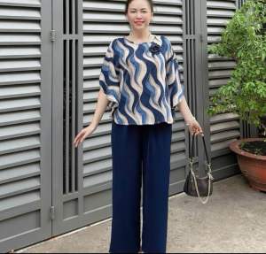 Set bộ lụa trung niên form cánh dơi cho mẹ sang trọng lịch sự