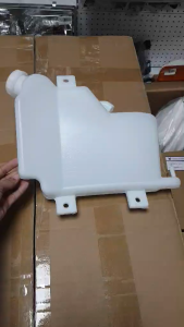 Isuzu D max NKR NPR NQR NHR NLR MHR water reservoir tank