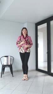 Faira Top - Atasan Batik Wanita Lengan Panjang / Blouse Batik