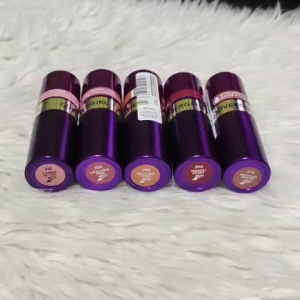 CoverGirl Simply Ageless Moisture Renew Core Lipstick Hyaluronic Acid Hydrating Smooth Lips Vitamin E 3.5g