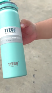 TYESOกระบอกน้ำ กระบอกน้ำเก็บอุณหภูมิ แก้วเก็บความเย็น กระบอกเก็บร้อนเย็น ขวดน้ำสแตนเลส ขวดน้ำเก็บเย็น ขนาด530ml/750ml