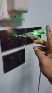 ไขควงเช็คไฟ เช็คสายขาด ไฟเชื่อมช่วย มีไฟ LED สองสี บอกสถานะ LN