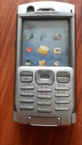 Điện Thoại Mô Hình Sony Ericsson P990i Tỉ lệ 1:1 Siêu Đẹp [Không Xài Được] Mô Hình Đồ Chơi Điện Thoại Dùng Để Trưng Bày