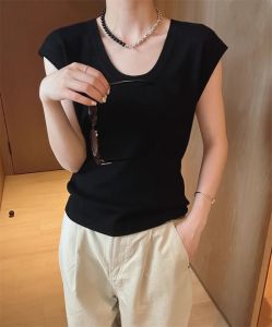 Summer White U Neck Ice Silk Sleeveless Knitwear Women Stylish Niche Style Outwear Vest T-shirt Unique Chic Tops