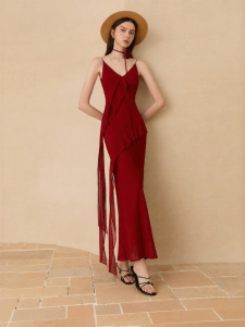 D-PLAY | Strap V-neck Waist Gathering Fish Tail Dress
