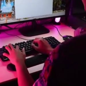 ที่รองข้อมือคีย์บอร์ด TIPTOP soft wirst rest แผ่นรองข้อมือ แผ่นรองเมาส์ รองข้อมือ แผ่นรองข้อมือคีย์บอร์ด แผ่นรองเมาส์ วัสดุเมมโมรี่โฟม นุ่มสบายมือ