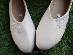 Fourf - Sepatu Kerja pantofel putih Sulam Bordir Slip On