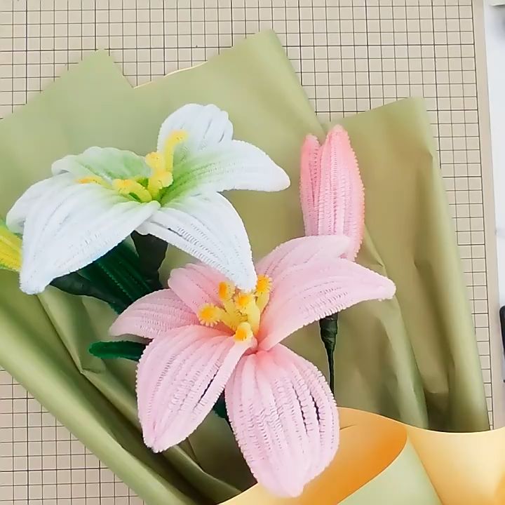 Pipe Cleaners DIY Kit - Lily Flower