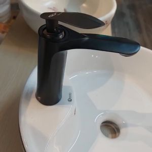 Vòi lavabo vòi chậu rửa mặt nóng lạnh chiều cao 20cm và 30cm VL010 - Kiểu lá mạ - Màu đen mờ - Chất liệu đồng siêu bền mang phong cách hiện đại trẻ trung