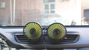 (COD dalam Stok Dikirim Dari Jakarta)Flash mobil F404 mobil USB double-head fan air outlet aksesoris mobil mobil kreatif Kipas angin mobil 24 volt bisa carger HP