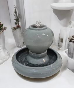 โอ่งน้ำล้นเสริมฮวงจุ้ยเซรามิคแถมปั๊มในชุด(สีเทา